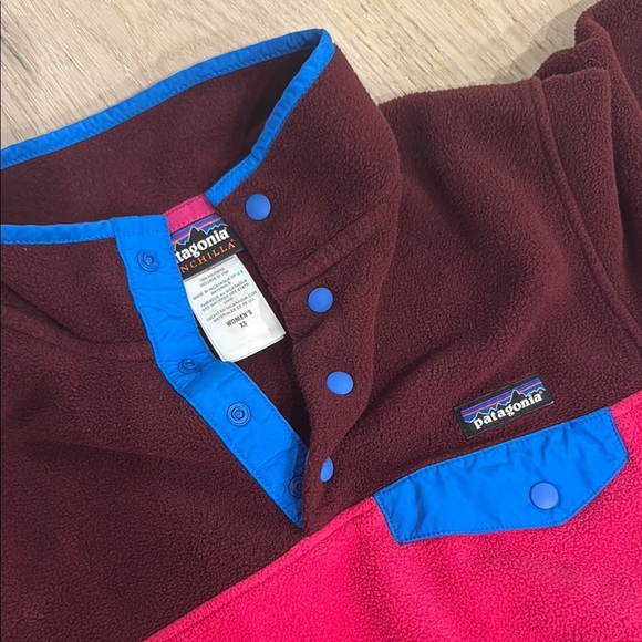 Patagonia Color Blocked Pink / Maroon Fleece Synchilla Snap T Pullover - Picture 2 of 3
